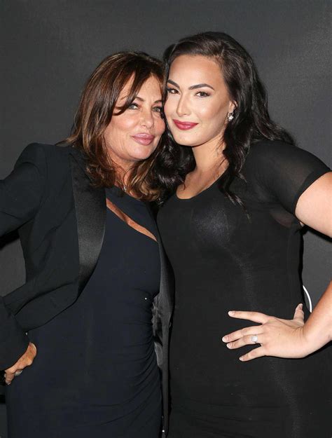 kelly lebrock kids|Kelly LeBrock Introduces Her Model Daughter, Arissa